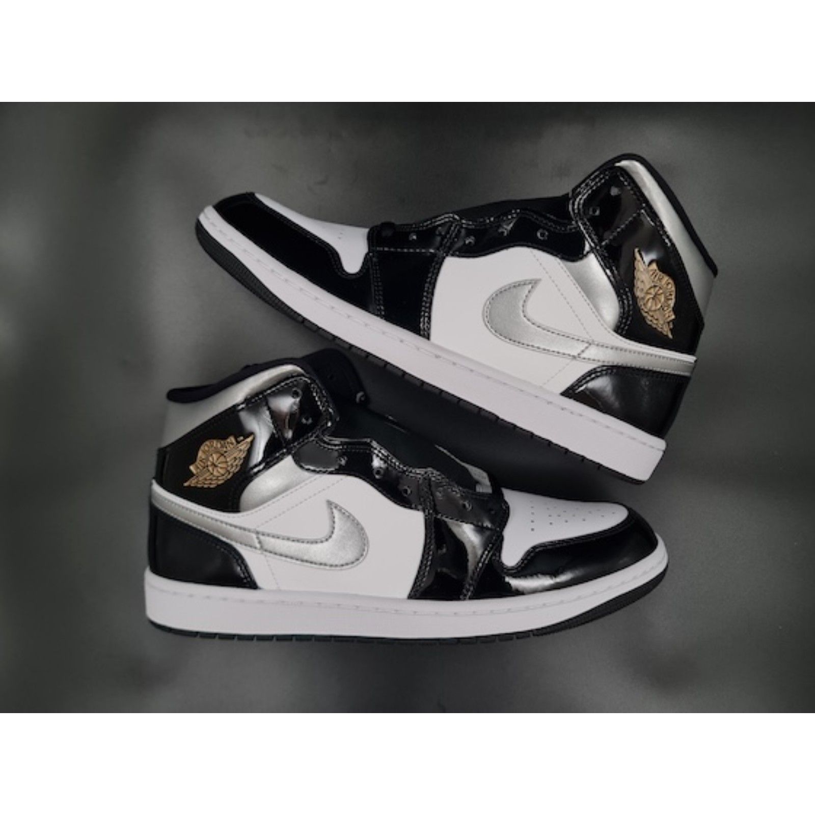 Jordan 1 Mid Se. Patent Black White Metallic Silver Gold. Size 10.5 - Hv0789-010